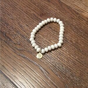 Bourbon and Boweties Elegant White Beaded Bracelet